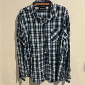 Blue Casual Button Down Shirt with Classic Plaid Design